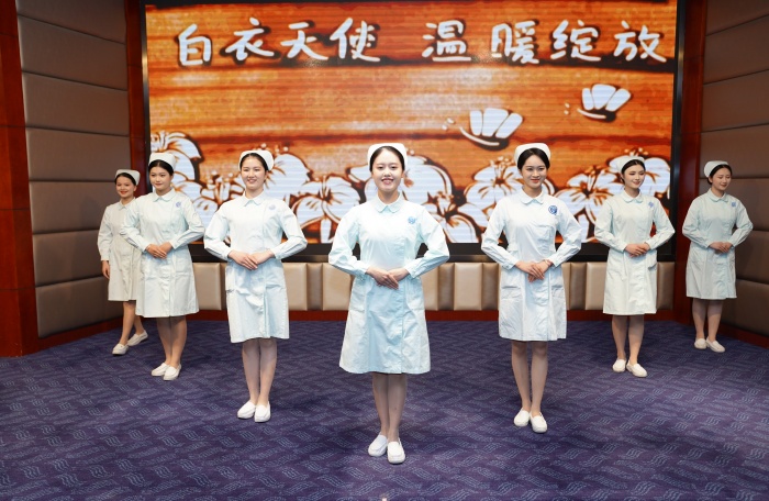 约炮
举办2025年“5·12”国际护士节系列活动 第 3 张