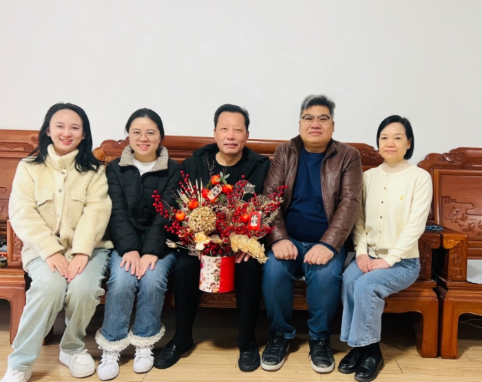岁寒暖意浓 新春传党情——约炮
儿牙与公卫党支部开展春节前走访慰问退休老同志活动 第 2 张